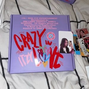 ITZY Crazy In Love Album + Yeji photocard
